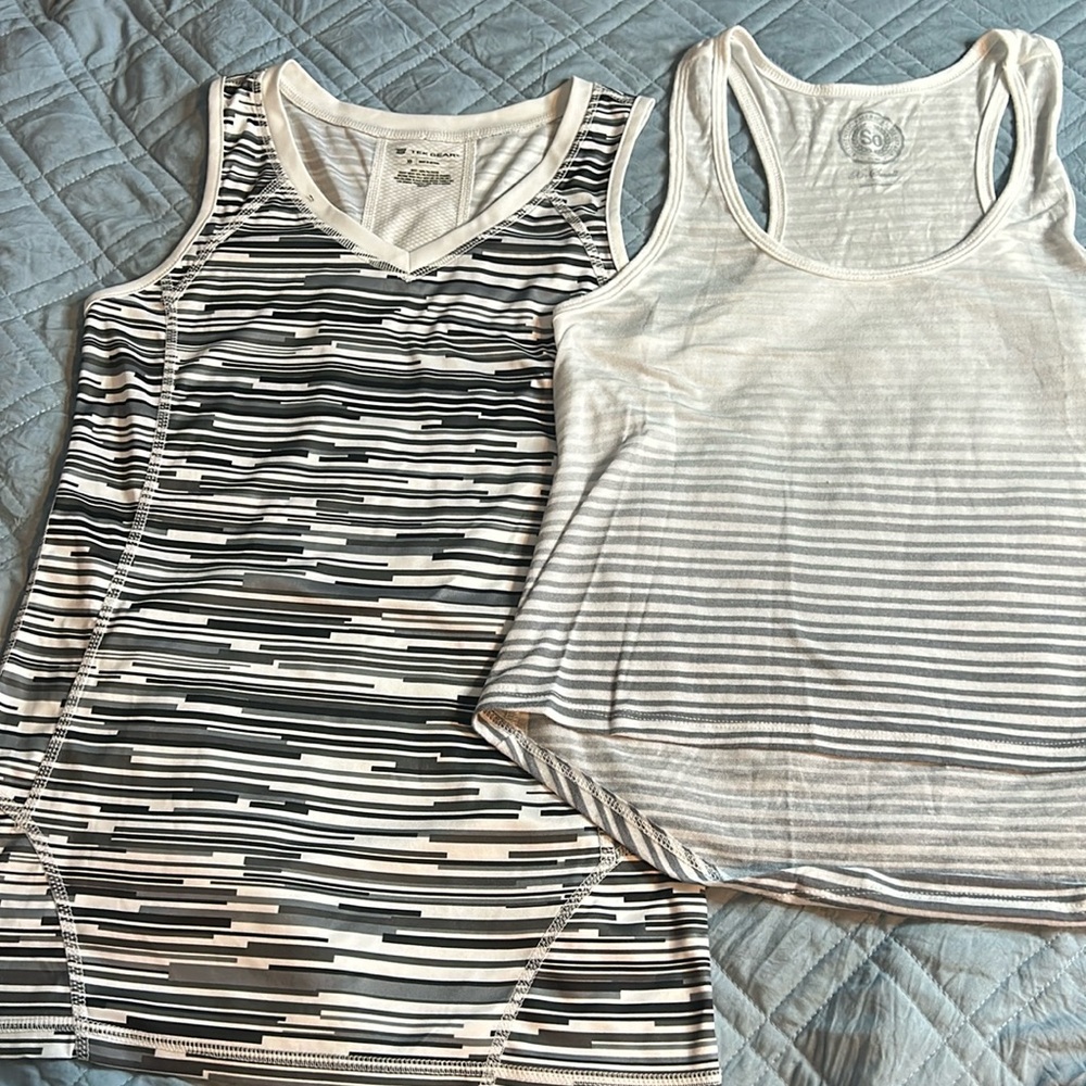 Tek Gear and Sonoma 
Sizes: XS